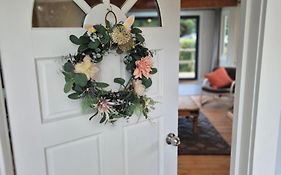 Cosy Getaway In Manapouri
